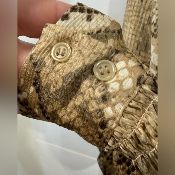 H&M Snake Print Blouse Neutral Animal Print Top Trending Tan Black Size 6 - Picture 4 of 15